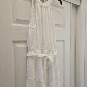 NWT WHITE SHORT DRESS